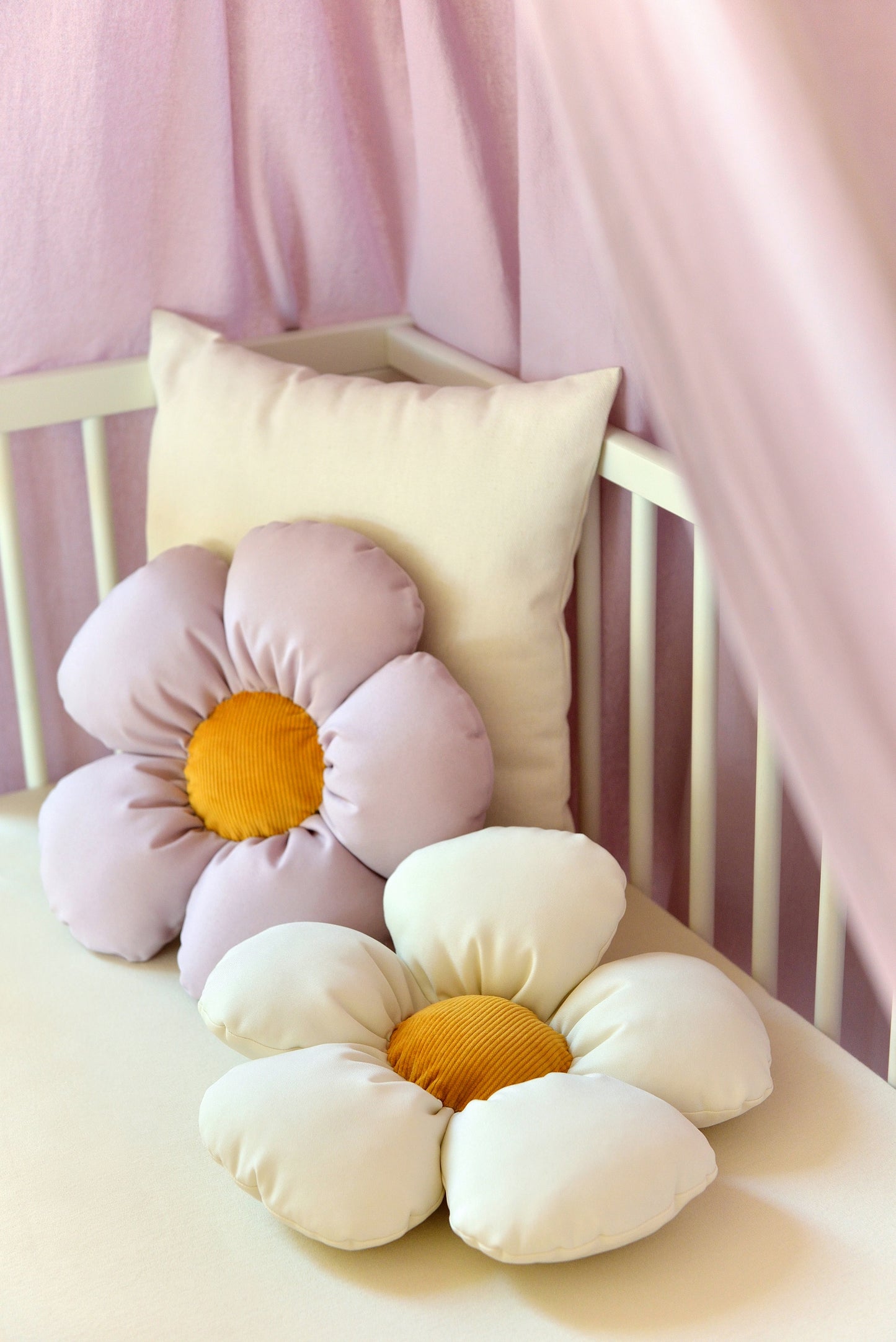 Daisy Decor Pillow in Lilac or White