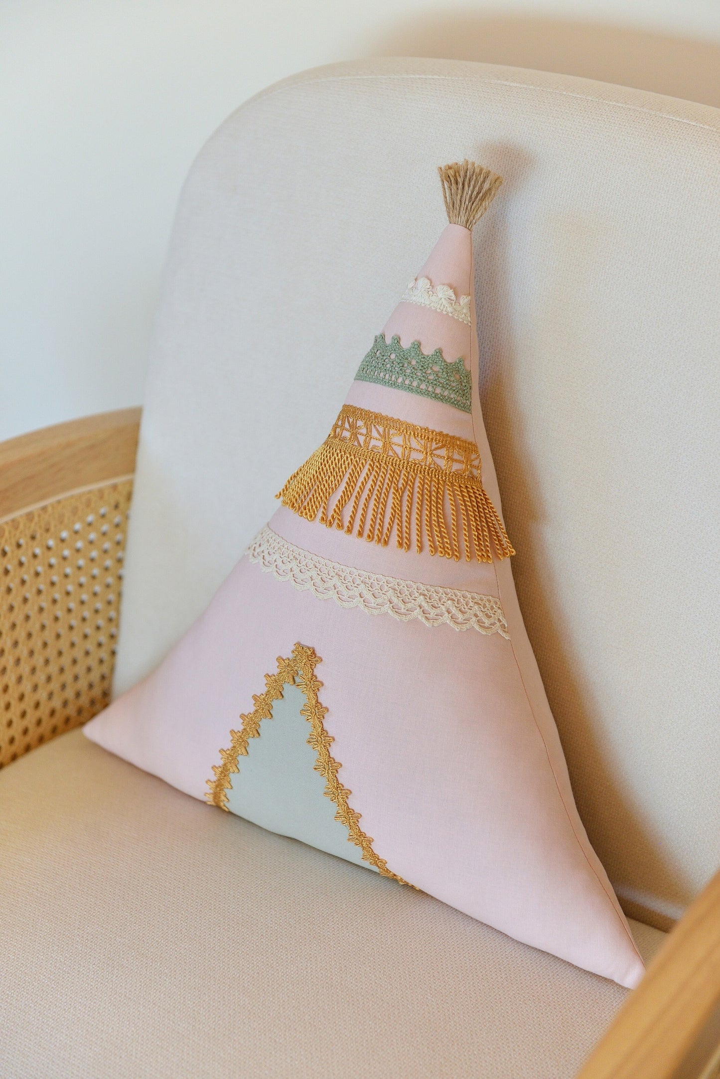 Teepee and Moon Decor Pillow Set