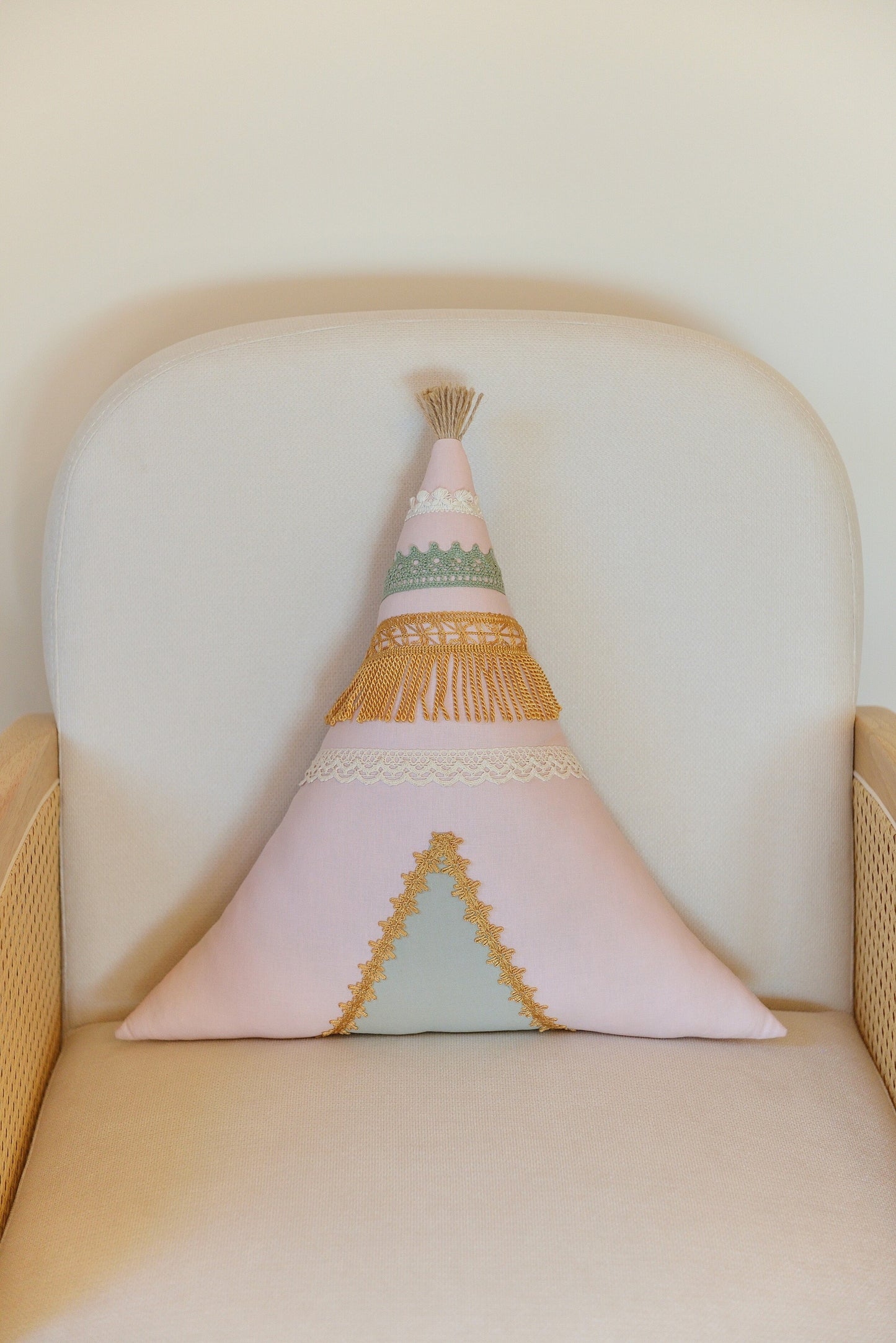 Teepee and Moon Decor Pillow Set