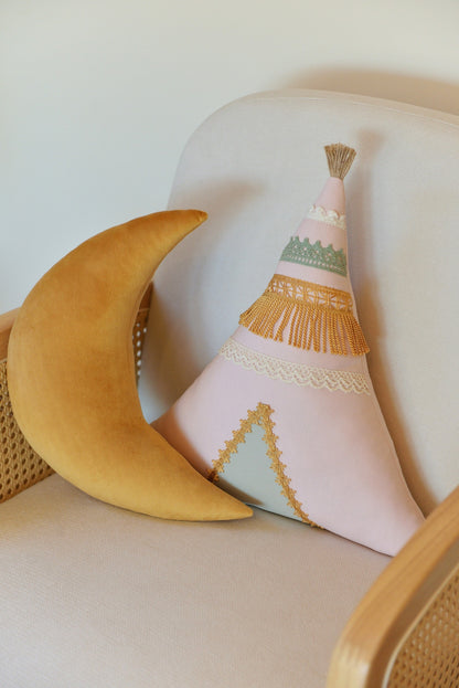 Teepee and Moon Decor Pillow Set